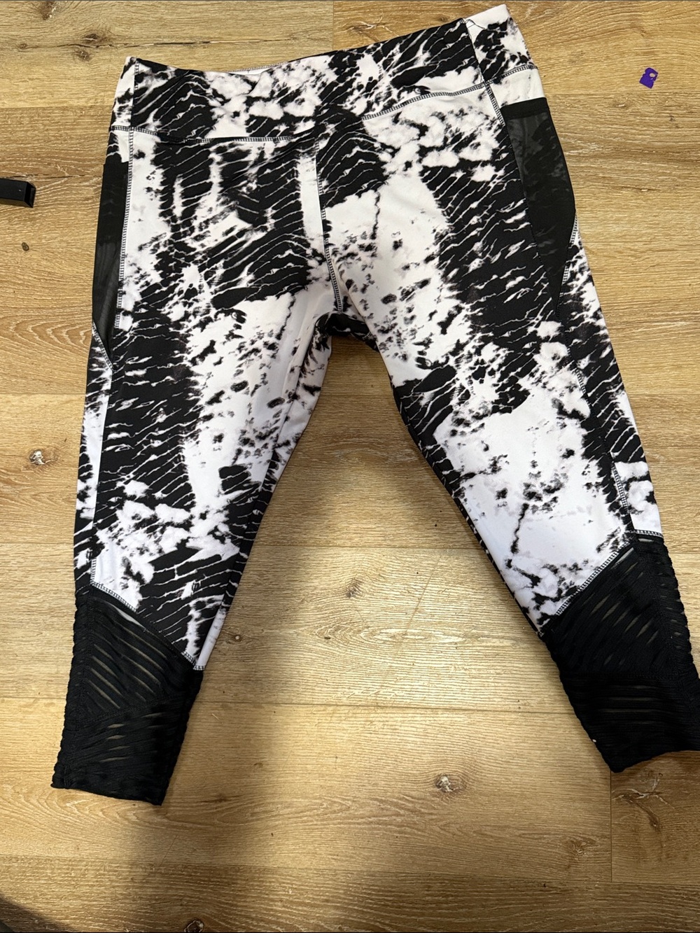 Source Unknown Black and White Marble Print Leggings